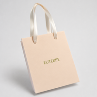 Sac cadeau rose pêche avec poignée en ruban de satin blanc et logo en feuille d'or, sac d'emballage boutique pour cadeaux artisanaux et de mariage
