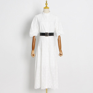 Ropa Por Mayor Retro Court Style Vestido sólido 2022 Otoño Nuevo Stand-up Collar Hollow Manga larga Puff Manga A-line Vestido - Product Image 3