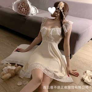 Robe nuisette en dentelle sexy et séduisante avec soutien-gorge rembourré, idéale pour les soirées en duo, ensemble QQNY pour femme. - Product Image 3