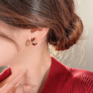 Orecchini a perno con fiocco a nastro rosso da donna, gioielli per l'orecchio dolci e adatti all'uso quotidiano - Product Image 5