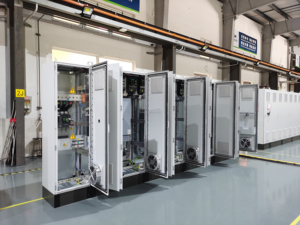 ตู้จ่ายไฟฟ้าแรงดันต่ำ UL508A สำหรับระบบปั๊ม  ใช้ในอุตสาหกรรม 220-690V ควบคุมด้วย PLC และ VFD - Product Image 3