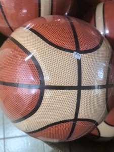 Ballon de basketball personnalisé de haute qualité, taille 6, en matériau composite, avec logo imprimé OEM, pour l'entraînement des adultes et des adolescents - Product Image 5