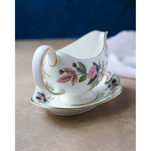 Gabriella P. Ensemble de 10 sets de table en porcelaine anglaise et sauceière Hathway Rose Wedgwood, service de table élégant - Product Image 4