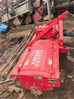 Moteur 70 kW pour tracteur agricole Foton Lovol 950 4x4 à transmission par engrenages, avec rotoculteur Kaiyuan à boîte moyenne-haute de 2 mètres