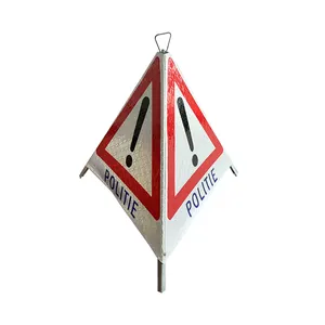 Beveiliging Rood Wit Gevaarssymbool 700Mm 900Mm Driehoek Opvouwbaar Verkeerswaarschuwingspiramidebord