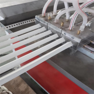 Protecteur de bord de mur Machine de ligne de production de perles d'angle en plastique <span class=keywords><strong>PVC</strong></span> à angle droit blanc - Product Image 6