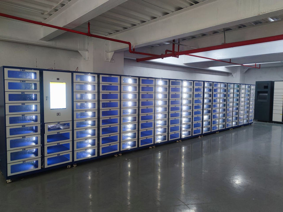Smart Locker - Efficient Material Storage for Smart Factories