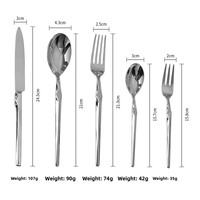 Ensemble de couverts en acier inoxydable haut de gamme en forme de diamant créatif Surface parfaite étincelante pour les cadeaux d'affaires des hôtels haut de gamme