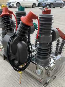 Zw32 ngoài trời <span class=keywords><strong>AC</strong></span> Vacuum <span class=keywords><strong>Circuit</strong></span> Breaker điều khiển tự động recloser điện áp cao 3 giai đoạn 12kv đánh giá cực gắn ngắt mạch - Product Image 5