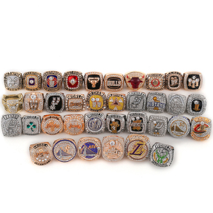 Bague de championnat des <span class=keywords><strong>Golden</strong></span> <span class=keywords><strong>State</strong></span> <span class=keywords><strong>Warriors</strong></span> pour hommes (7 pièces) - <span class=keywords><strong>Ensemble</strong></span> de basketball commémoratif - Bijoux à la mode très vendus - Product Image 6