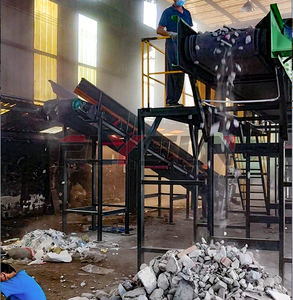 Macchina per la smistamento dei rifiuti e la formatura di barre di combustione - Product Image 4