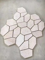 Dalles de marbre modernes sur mesure, granit blanc craquelé, pavés aléatoires, finition martelée, écologiques, durables, légers, pour extérieur