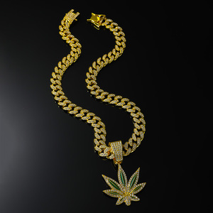 สร้อยคอจี้รูปใบเมเปิ้ลชุบทองและเงินอัลลอยด์ฮิปฮอปขายดีปี 2026 สร้อยคอผู้ชายแบบปรับแต่งได้ เครื่องประดับแฟชั่น - Product Image 2