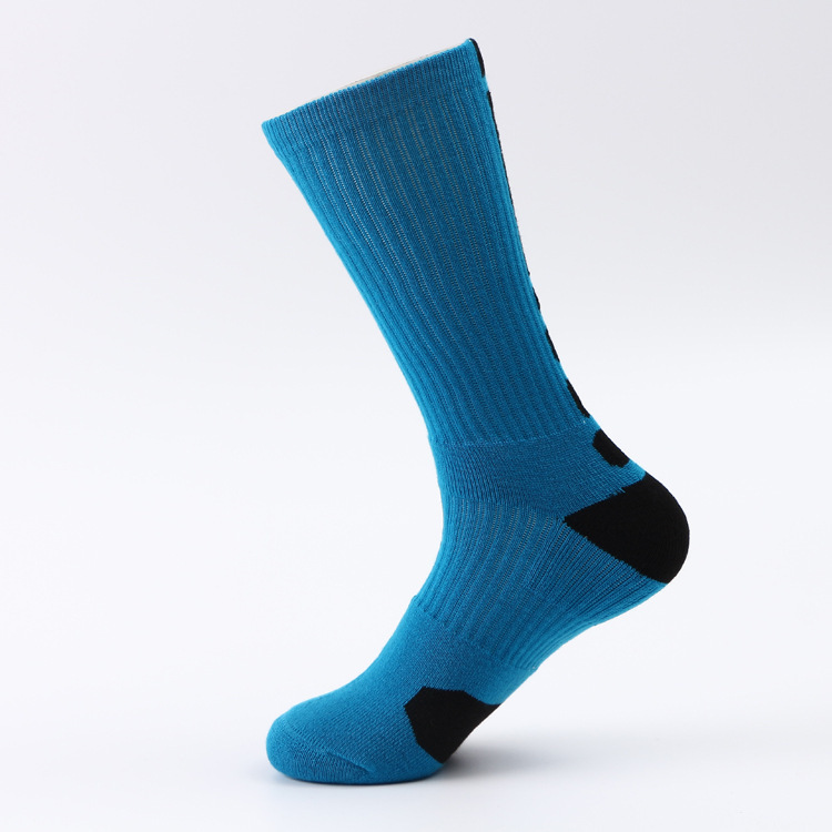 Bleu avec bout et talon noirs