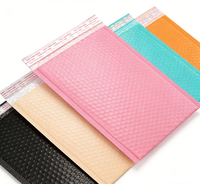 Enveloppes à bulles rembourrées en feuille métallique colorée avec logo personnalisé, adhésif puissant, emballage d'expédition, pochette à bulles en polyéthylène