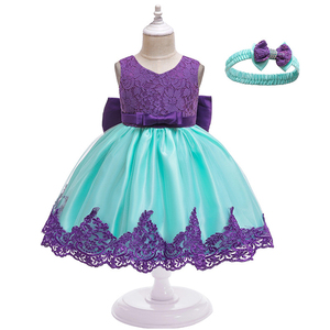 Robe longue pour filles avec nœud en dentelle délicate, idéale pour les fêtes de carnaval, les célébrations et les soirées, vente en gros d'usine - Product Image 6