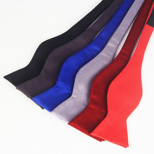 <span class=keywords><strong>Papillon</strong></span> in Raso di Poliestere per <span class=keywords><strong>Uomo</strong></span>, Tinta Unita Nera, Autoallacciante e Regolabile per Matrimoni e Feste - Product Image 3