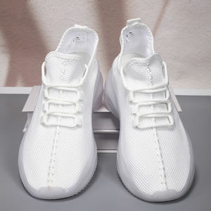 Легкие дышащие мужские слипоны для бега с амортизирующей подошвой из ПВХ, однотонные, на все сезоны (лето, осень, зима) - Product Image 3