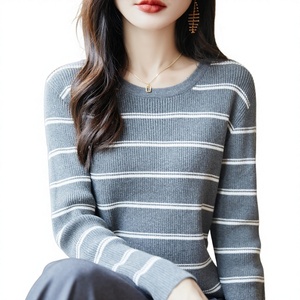 <span class=keywords><strong>Pull</strong></span> tricoté à manches longues col rond 100 % coton, coupe ajustée, rayures contrastées, style coréen, collection hiver 2025, mode jeune - Product Image 1