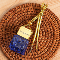 Bouteilles de parfum en verre carrées en gros, pendentifs de 10 ml, flacons de parfum vides à suspendre pour diffuseur de voiture