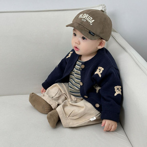 Ensemble de vêtements coréens pour enfants, collection garçons 2026, nouvelle mode automne, <span class=keywords><strong>cardigan</strong></span> tricoté brodé ours dessin animé, hiver élégant et mignon - Product Image 3