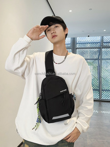 Sac messager D2037 pour homme et femme, petit sac à dos bandoulière, sac de poitrine, sacoche plate légère pour le sport et la moto, fabriqué au Zhejiang - Product Image 3