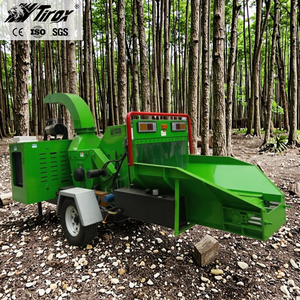 Déchiqueteuse à bois Tirox à moteur diesel à haute efficacité avec boîte de vitesses à roulement moteur à commande numérique pour copeaux de bois optimaux - Product Image 1