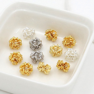 18K gold color-preserving, zircon-set four-<b>leaf</b> rose with four-sided spacer beads, handmade floral wreath bracelet/<b>necklace</b> - Product Image 4