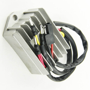 Régulateur <span class=keywords><strong>de</strong></span> <span class=keywords><strong>tension</strong></span> redresseur pour moto Moto Guzzi <span class=keywords><strong>Ducati</strong></span> Energia 748 900 750 916 CALIFORNIA ALUMINIUM 1100 SPECIAL SPORT - Product Image 3