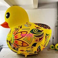 Décoration de parc d'été Canard gonflable géant en caoutchouc Cartoon à vendre