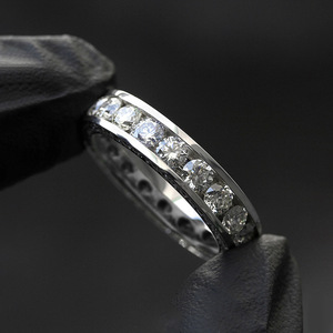 Anello da Donna Minimalista in Stile Freddo con Zircone Rotondo, Elegante e alla Moda - Product Image 2