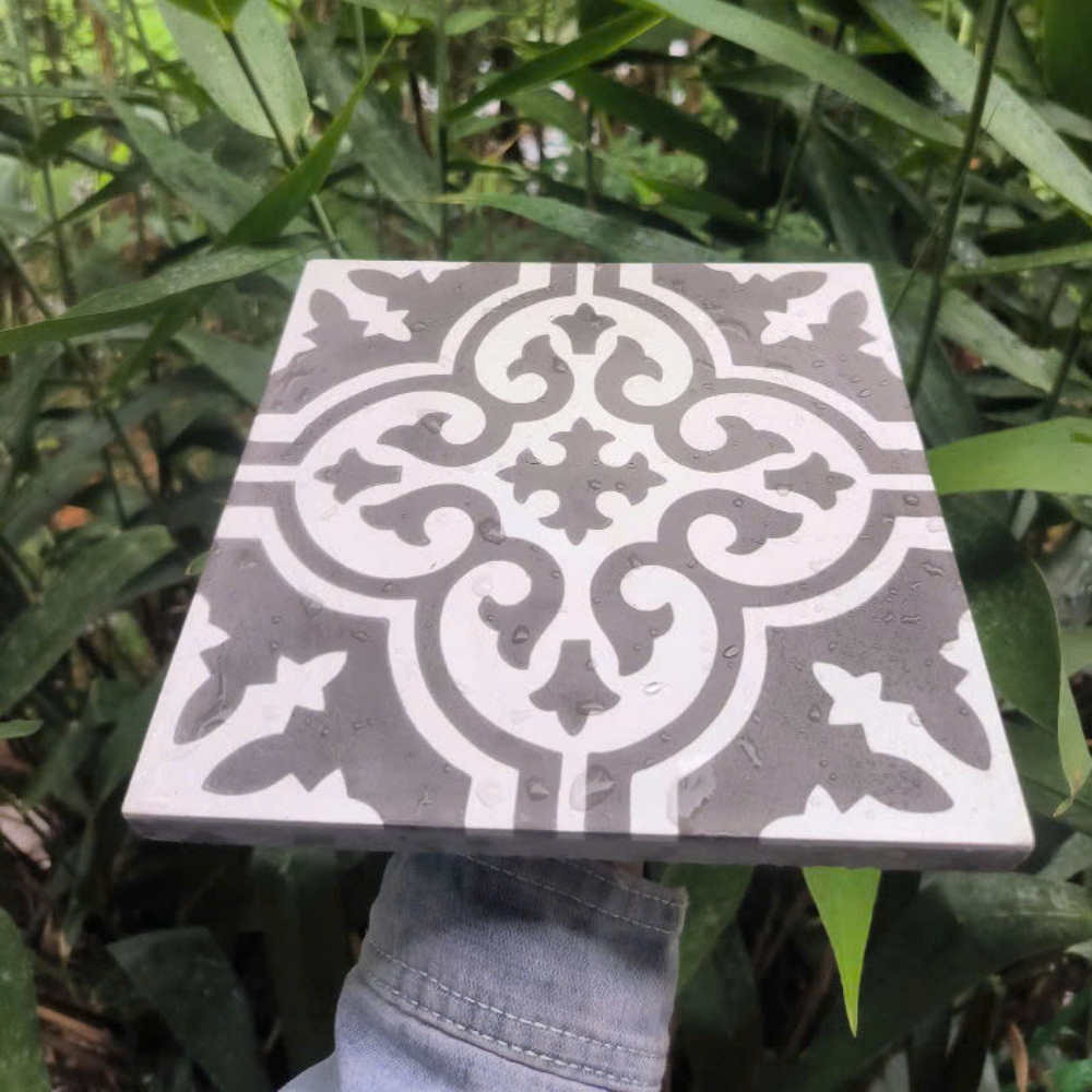 สีเทาอ่อน