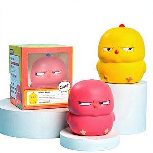 Juguetes de descompresión de pollo amarillo pequeño y lindo, de PU de rebote lento, de plástico, para aliviar el estrés, regalos divertidos para niñas - Product Image 1