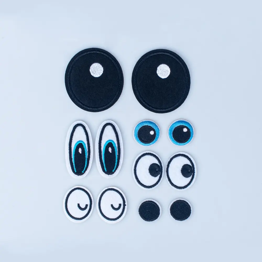 Großhandel bestickter Stoff Augen-Aufkleber individuelles Auge Logo aufbügeln Stickerei-Patches für Kleidung