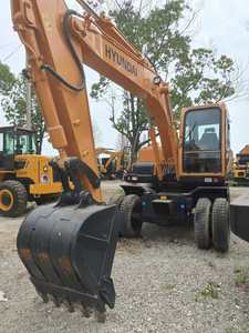 Excavadora de Ruedas Hyundai 150W-9 Usada con Pintura Original, Fabricada en Corea, Excavadora Retroexcavadora Hyundai 150W-9 de Segunda Mano - Product Image 4