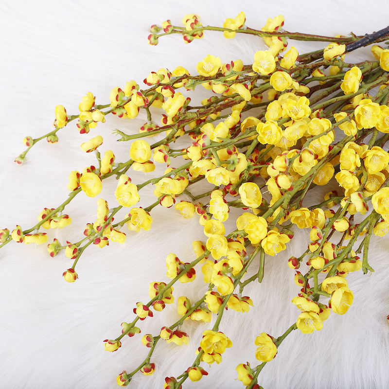 สีเหลือง