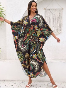 Robe de plage européenne et américaine avec un imprimé audacieux, grande taille, adaptée aux vacances à la plage, plusieurs couleurs - Product Image 6