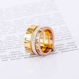 Anillo yunnique creativo de acero de titanio en oro rosa con diamantes, números romanos, tres anillos, regalo de joyería unisex - Product Image 1