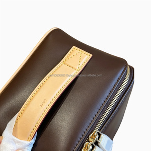 Bolsos de Maquillaje Pequeños de Lujo con Cremallera y Asa Suave de PU para Mujer, Tendencia 2026, Venta al por Mayor - Product Image 4