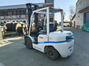 Chariot élévateur diesel Sanstar Brand TCM FD30, capacité de 300 kg, hauteur de levage de 3 à 6 mètres, moteur japonais Isuzu, garantie d'un an - Product Image 3