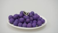 Bonbons moelleux fourrés au chocolat blanc de haute qualité avec poudre de myrtille, confiserie en vrac, collation en gros