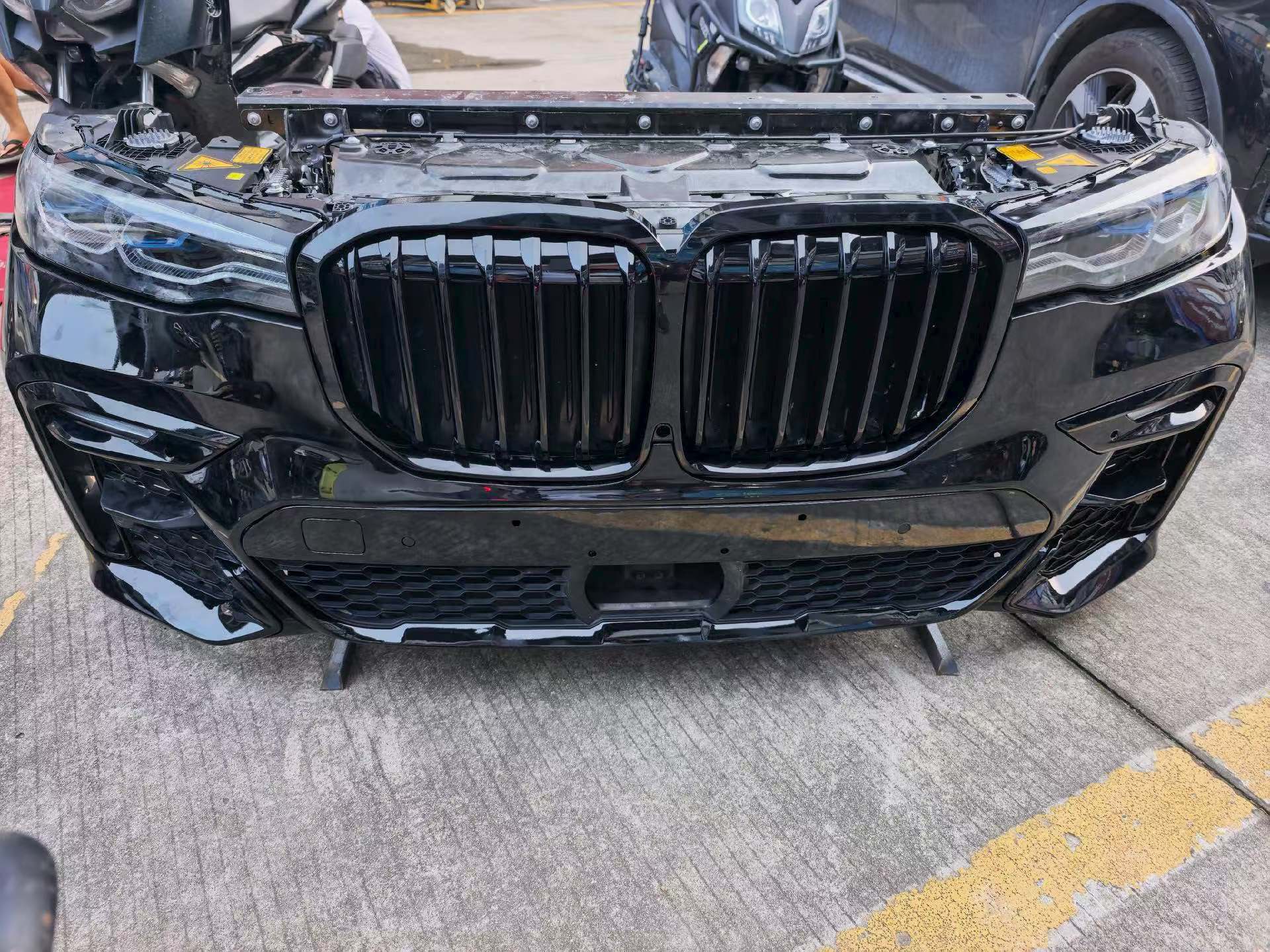 Corte de nariz con faro para BMW X7 G07 2019-2021