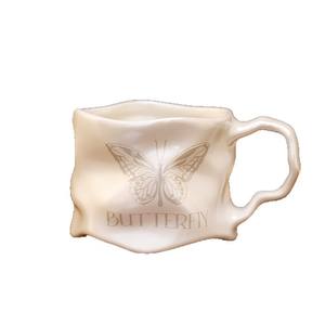 Taza de Cerámica de Lujo Ligero y Alta Gama, Elegante Taza de Café y Té para Uso en el Hogar y la Oficina - Product Image 1