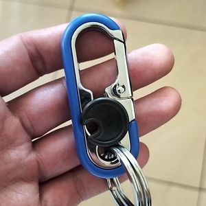 Porte-clés <span class=keywords><strong>mousqueton</strong></span> en métal de luxe à <span class=keywords><strong>double</strong></span> anneau en alliage de zinc et acier inoxydable, personnalisable en gros et de haute qualité - Product Image 4
