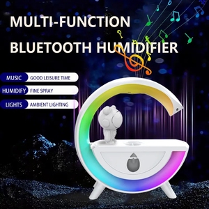 Nueva Lámpara Nocturna RGB con Forma de Astronauta y Nube de Lluvia, Humidificador Antigravedad con Instalación USB, Difusor de Agua Evaporativa - Product Image 3