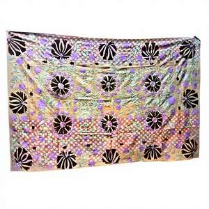 Colcha Floral Suzani Kantha, Tradicional, Bordada a Mano, Ecológica, 100% Algodón, Cubrecama Multicolor, Textil Artesanal - Product Image 4
