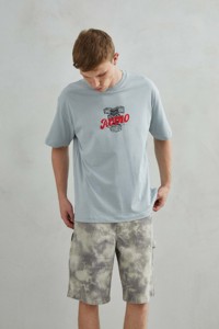 Camiseta Unisex de Algodón, Corte Regular, Casual, Transpirable, con Diseño AUDIO en Color Gris - Product Image 3