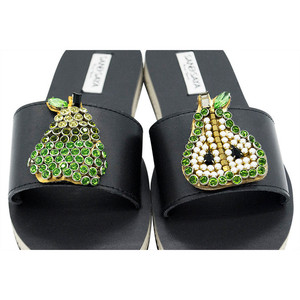 รองเท้าส้นเตี้ยแบบ Espadrille กันน้ำ ประดับผลไม้คริสตัลสีเขียวทรงลูกแพร์ สำหรับผู้หญิง - Product Image 2