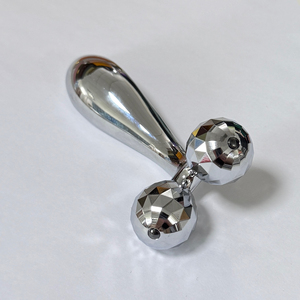 เครื่องมือยกกระชับผิวหน้า Beaut Products วัสดุโลหะ นวดกดจุด 3 มิติ ลูกกลิ้งนวดหน้าแบบลูกกลิ้งคู่ - Product Image 5