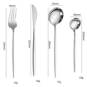 Couverts à dessert de luxe en or <span class=keywords><strong>et</strong></span> argent de qualité supérieure Couteaux à steak Ensemble de couverts roulés pour mariages <span class=keywords><strong>et</strong></span> dîners - Product Image 4